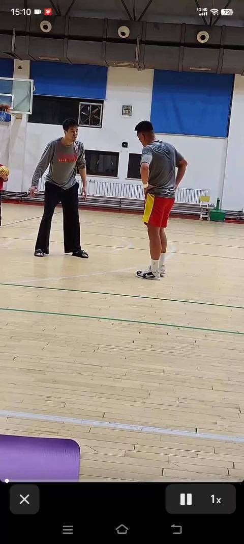 郭艾伦在辽阳指导防守，明日沈阳出席活动