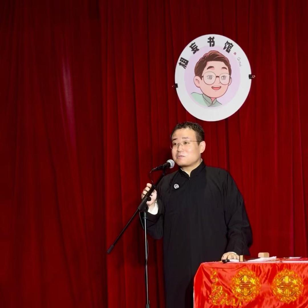 临时加开专场！90后成都说书先生把仙侠网游、魔法世界讲成“爆款评书”