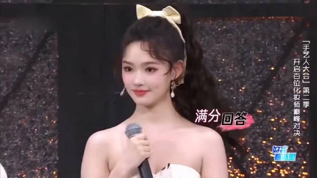 36岁周扬青越长越嫩，跟孟佳林允同框，颜值竟丝毫不输丨手艺人