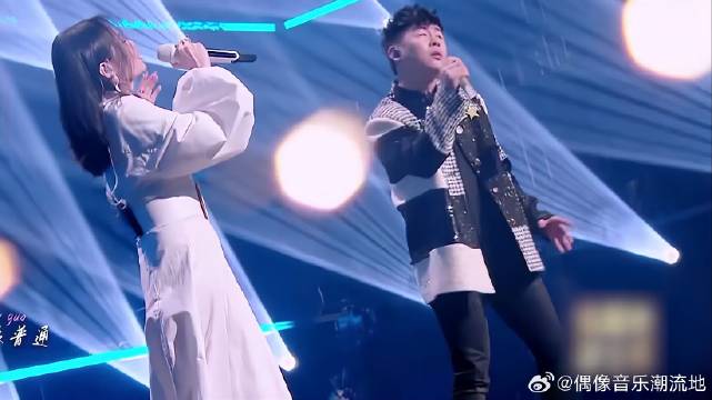 张靓颖胡彦斌完美演绎《如果你也听说》，好听到爆！