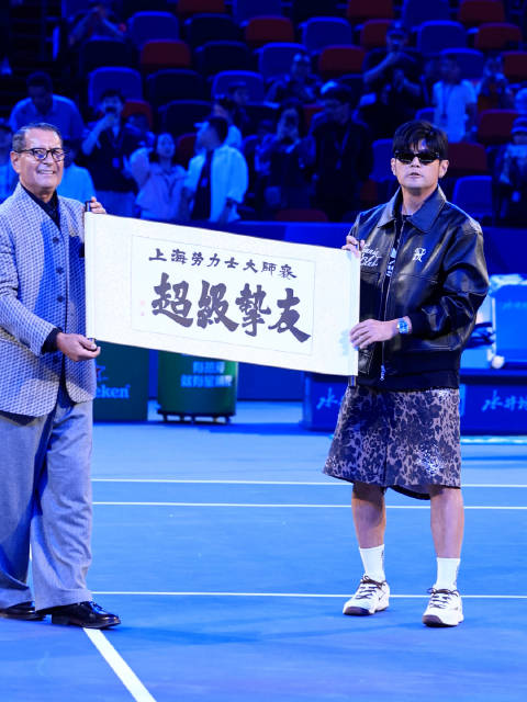 天王请你每年都来周杰伦获颁上海劳力士大师赛超级挚友