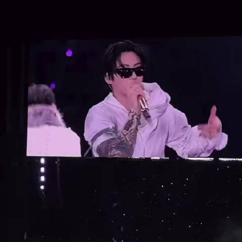261007 BTS WORLD TOUR 'ARIRANG' IN 利马 柾国相关 纹身好内个啊 logo