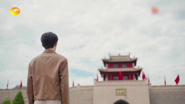 易烊千玺在甘肃会宁，讲述青春的长征
