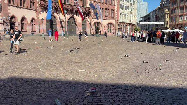 法兰克福遍地垃圾玻璃碴子，德国人素质引质疑