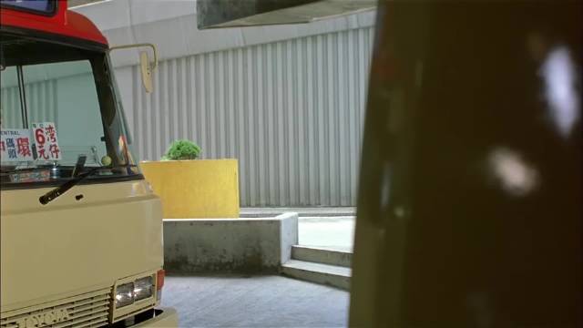 刘青云教张柏芝开小巴，带出红色小巴工作环境