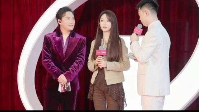 娜美、李耀阳出席蛋蛋润星嘉年华活动
