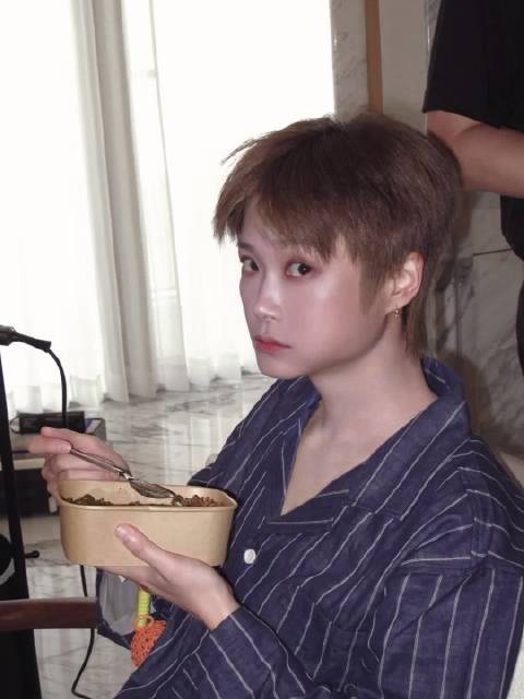 妈妈和她性格迥异的双胞胎宝宝