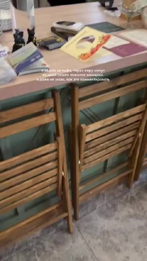 俄罗斯老太太称哈利波特多比雕像像普京,咖啡店移走