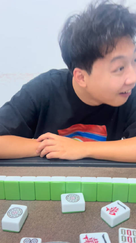 麻将打疯了实拍