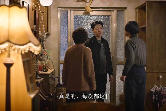 双门洞时光，亲情邻里与青春的温暖烟火