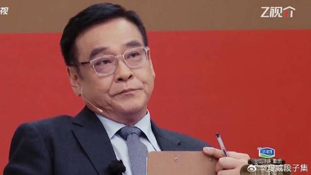 尔冬升提问周柯宇唱跳演员二选一，周柯宇真诚回应