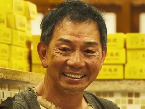 水饺皇后逆袭后，发现恩人捡废品