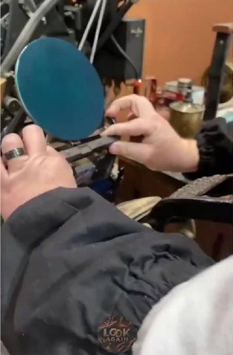 在现代打印机出现之前，需要这样完成印刷