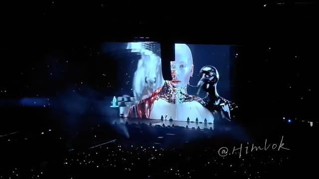 林忆莲演唱会《幻觉动物》上桌！