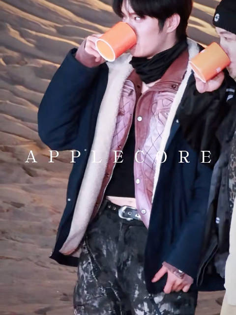 刘耀文小狗肚子漏出来惹