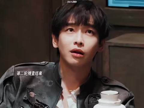 密室大逃脱里NPC小朋友哭着喊哥哥，张真源听到后没继续看…