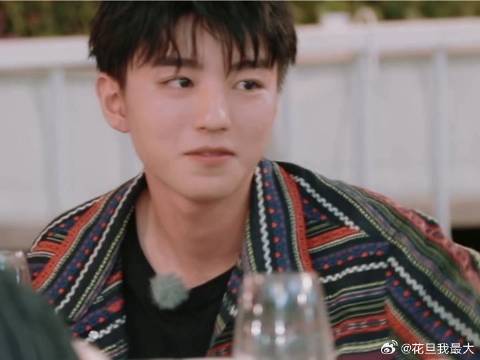 “你回去要请我喝咖啡哦”呜呜听到这首歌就想到梳头姐弟这个片段了