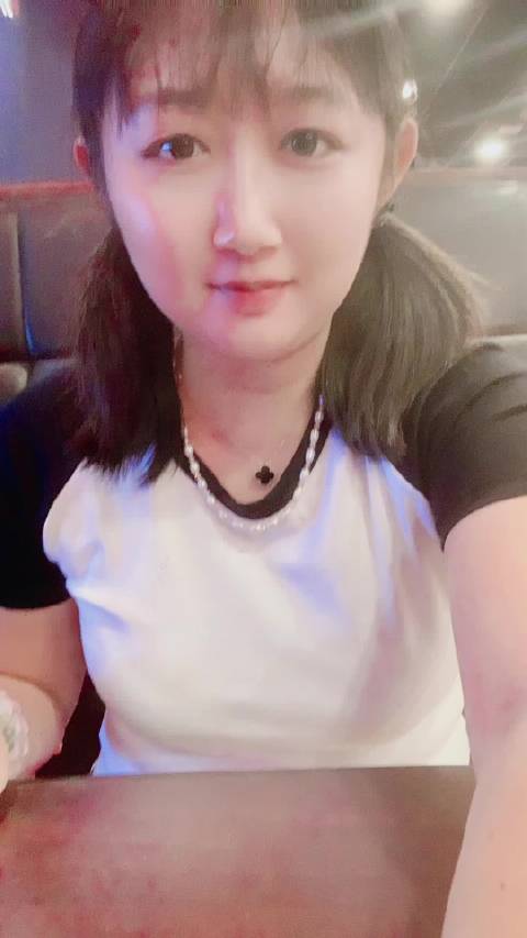 你不要叫我小姨，你疯了吗？我是姐姐没有对象呢！@TFBOYS-易烊千玺