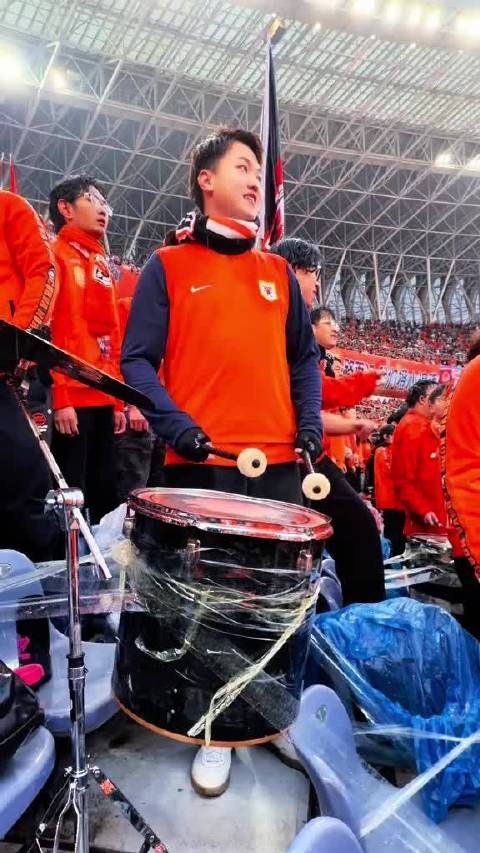 雨战2比1拿下国安，山东泰山收获胜利