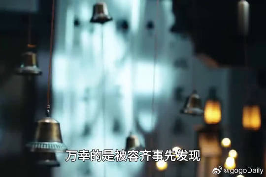 皇上为了救下心爱之人，甘愿牺牲自己的性命来对抗母亲
