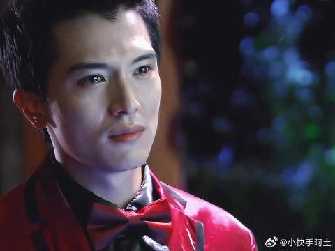 “爱的最高境界是心疼，他懂你一路走来的不易与艰辛”