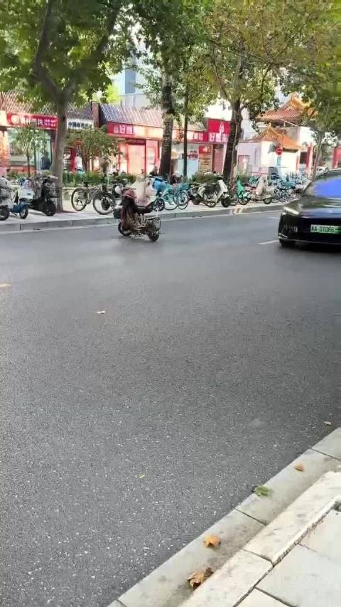 无人驾驶转圈圈