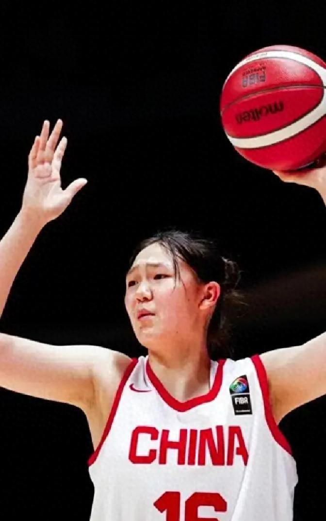 合砍67分11助攻！女篮双子星未来可期，女库里和小李梦都有了