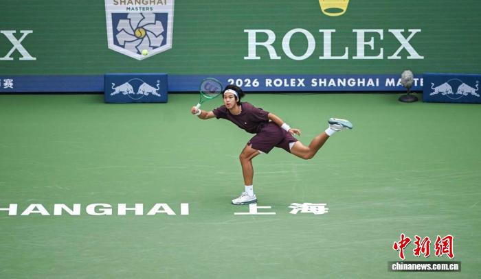 2026上海网球大师赛：周意惜败胡尔卡奇 中国单打选手全部出局