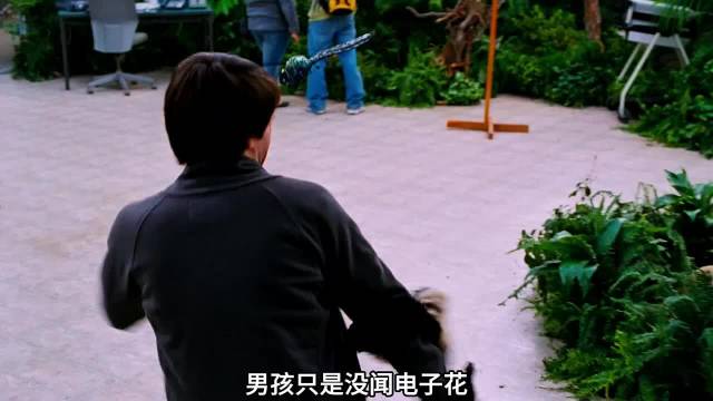 男孩意外获得了超人的能力，蜻蜓侠