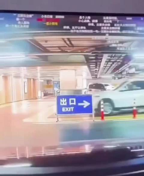 现实版憨豆先生的场景！哈哈哈哈哈