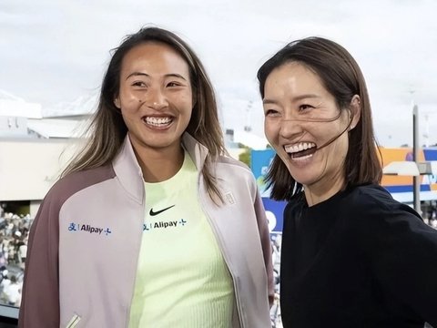 郑钦文距离李娜还有多远