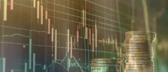 美股存储芯片、光通信盘前下挫，中概股走低，蔚来跌2%，金银油集体下跌，沙特继续暂停利雅得国际机场运营