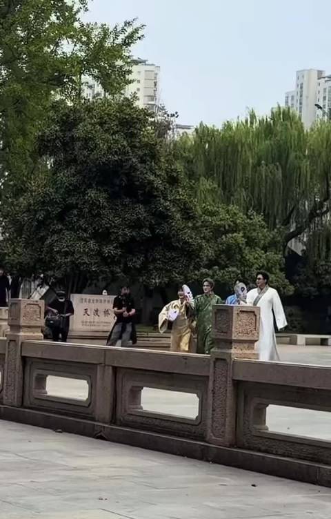 刘宇宁、周深、薛之谦、黄子弘凡cos四大才子，也太会整活了吧！