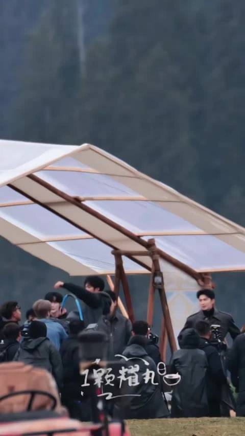 刘耀文转呼啦圈不熟练，核心底子强