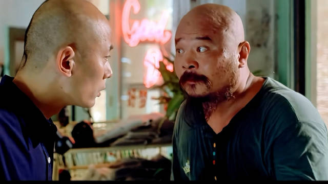 一桩桩胡闹委托接连上演，嬉笑外壳下露出遗憾与执念
