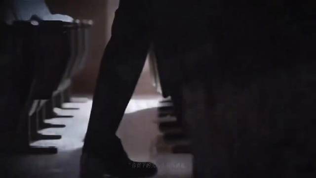 成毅献唱火种致敬长征先辈