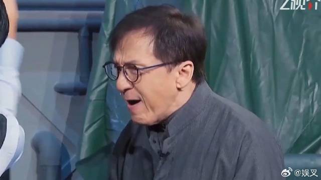成龙亲自教刘耀文演戏释放情绪 一个眼神杀气十足，演技太好了！