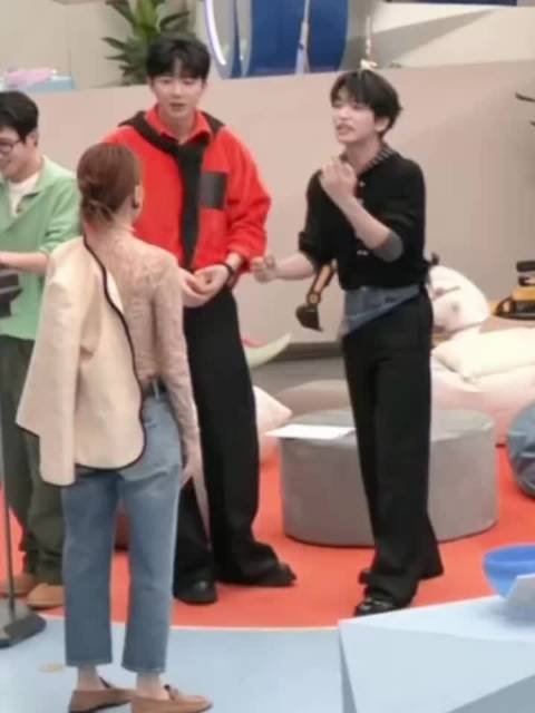 刘宇宁音乐缘计划直播为容祖儿黄子弘凡当裁判