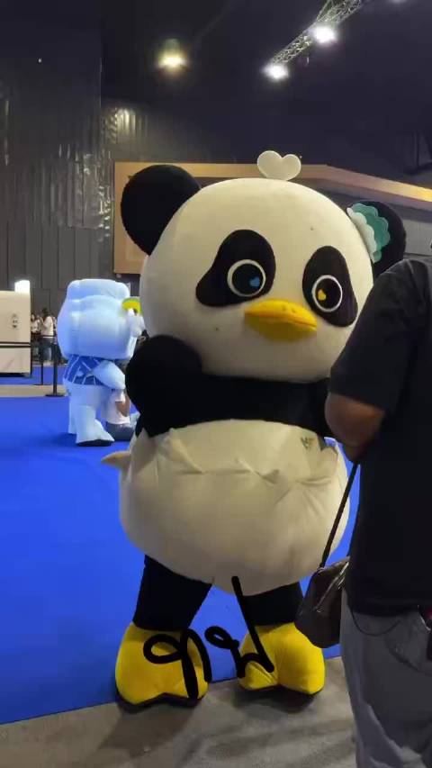 lunar日记：妈妈开埃尔法来接我啦