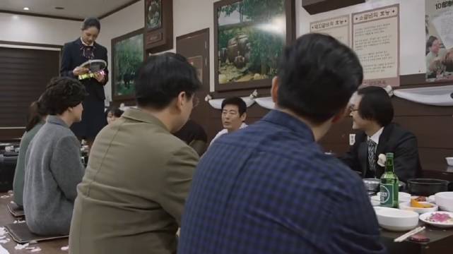 请回答1988 真的很神奇总是笑着笑着就哭了