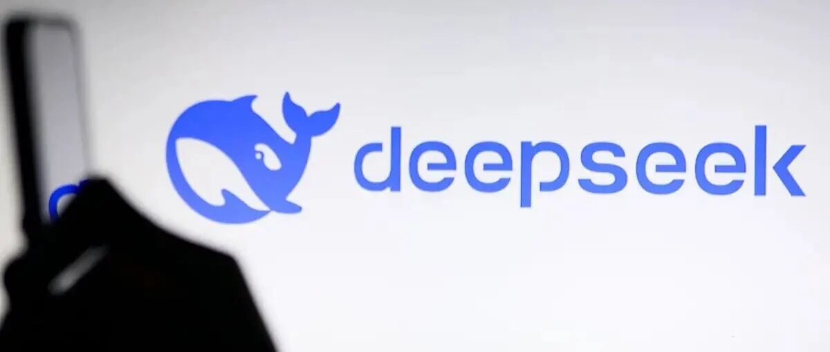 DeepSeek崩了，故障已超1小时，官方正在排查问题、定位原因，网友喊话“快快苏醒”
