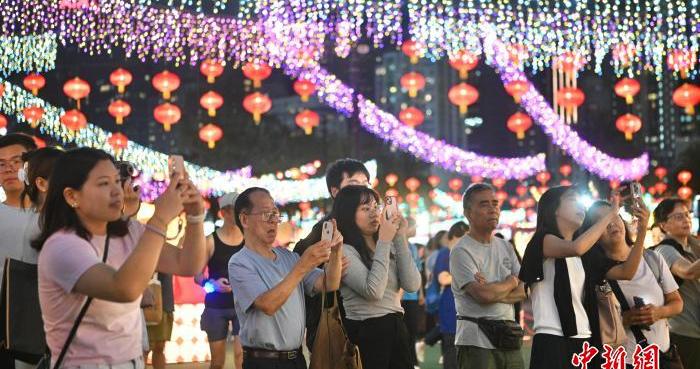 9月访港旅客约403万人次 同比升22%