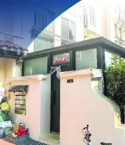底楼私搭阳光房被拆除 楼上居民安享正常生活 底楼私搭阳光房被拆除 楼上居民安享正常生活