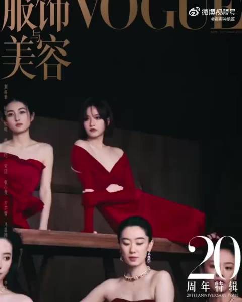镜头转到刘亦菲她叉腰的时候，我真的被她气场震到了