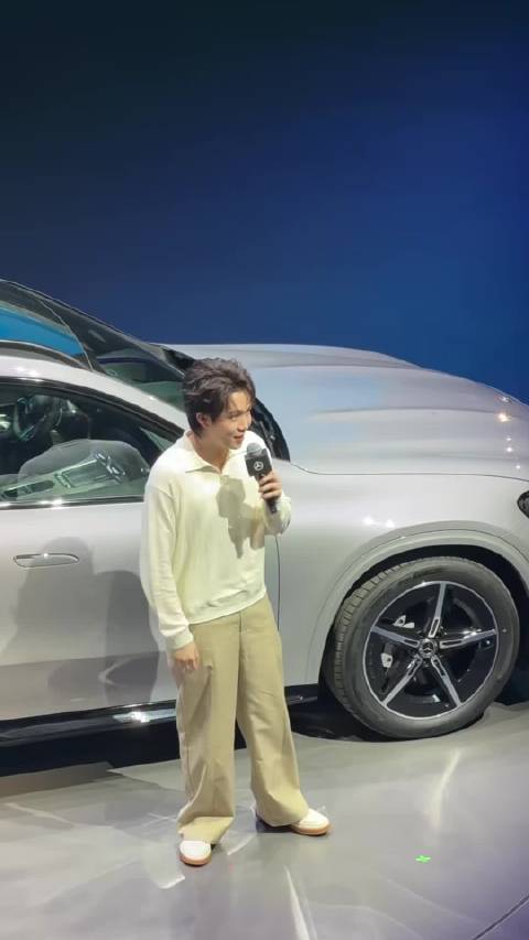 奔驰GLC上市发布会现场的王楚钦