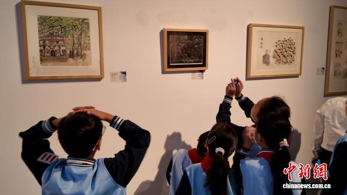 展审美情趣与家国情怀 百余件江西省中小学生书画作品集中亮相 展审美情趣与家国情怀 百余件江西省中小学生书画作品集中亮相