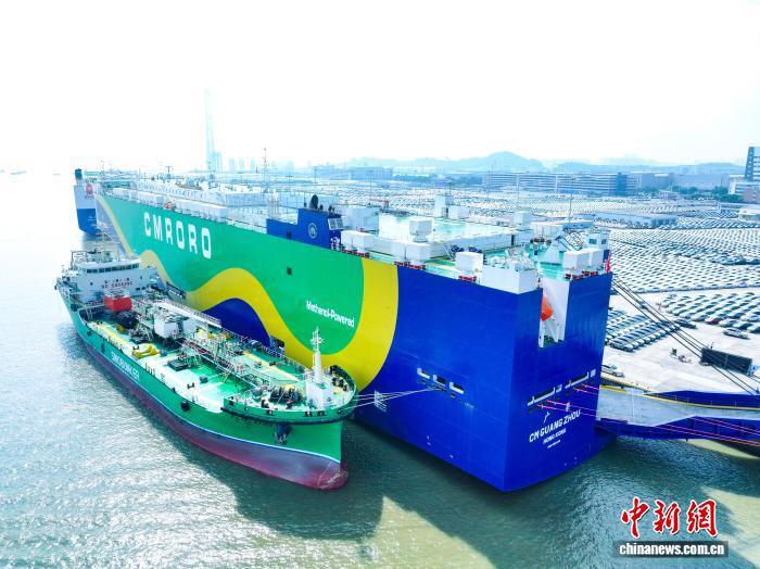 广东首次滚装船舶绿色甲醇加注在广州南沙完成 广东首次滚装船舶绿色甲醇加注在广州南沙完成