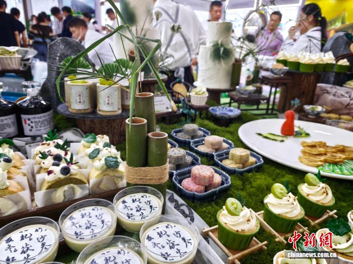 樟树“药交会”观察:跳出药柜“中药+”渐进寻常百姓家 樟树“药交会”观察:跳出药柜“中药+”渐进寻常百姓家