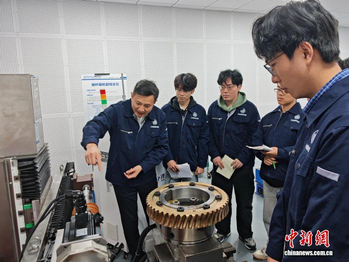 重庆大学教授深耕机械传动领域35载 获重庆市“科技突出贡献奖”