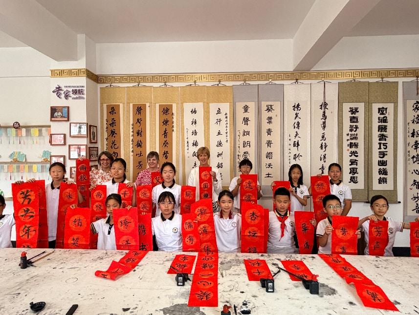 威海高区实验小学与新西兰学校缔结姊妹校，续写中新教育友谊
